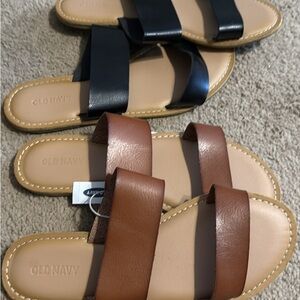 Old Navy Black and Brown Sandals Minimalist Flat Design